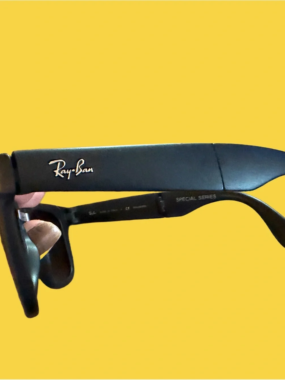 Brand new Ray-Ban Folding Wayfarer 